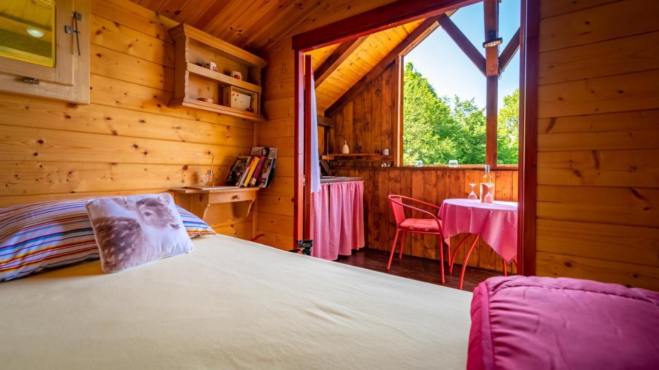Robinzonski Turizam "Robin' S Hood" Skrad Zewnętrze zdjęcie